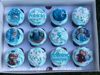 Cupcakes decorados temática Frozen
