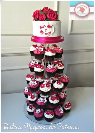 Torre cupcakes boda a juego con la tarta