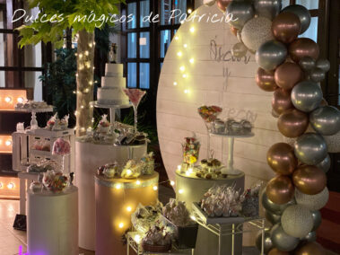 Candy bar mesa dulce boda tonos blanco y plata