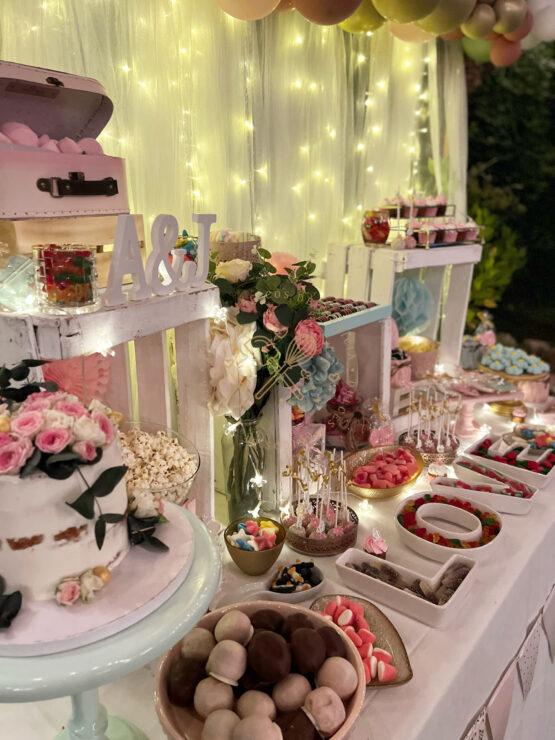 Mesa dulce boda A&J con letras love
