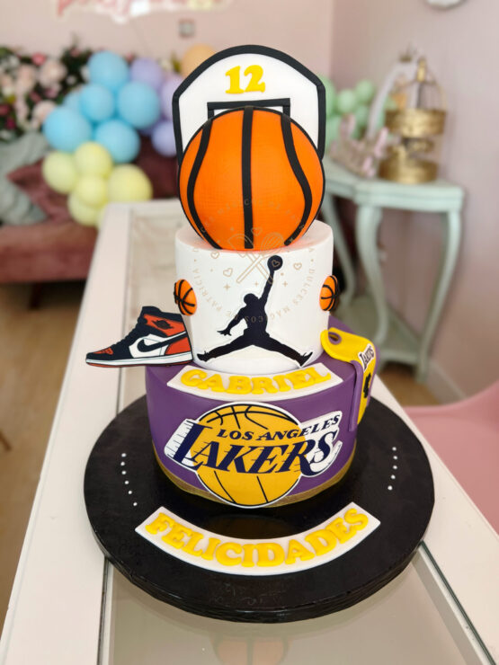 Tarta decorada baloncesto