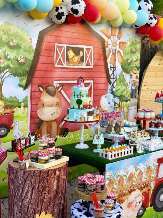 Mesa dulce y decoración cumpleaños La granja