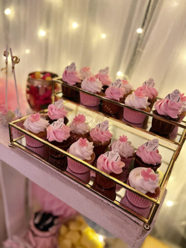 Mesa dulce boda A&J con letras love