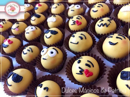 cakepops decorados emojis