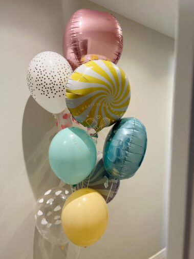 Decoración de globos primera año