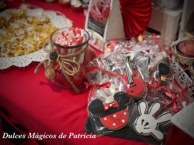 Candy bar minnie mouse