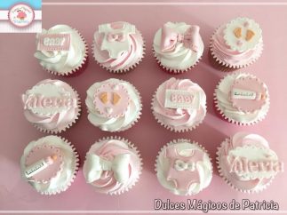 Cupcakes decorados bebé en rosa