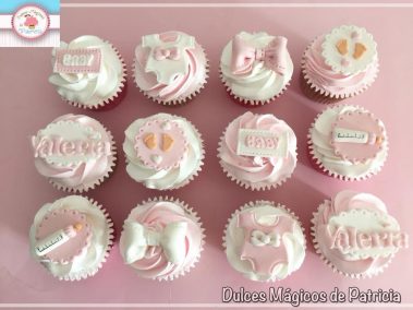 Cupcakes decorados bebé en rosa