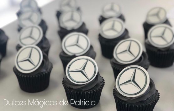 Cupcakes corporativos mercedes