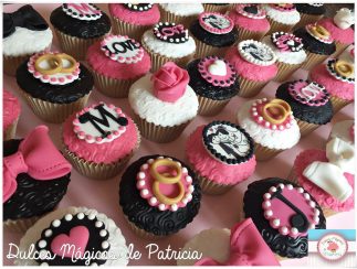Cupcakes decorados temática boda