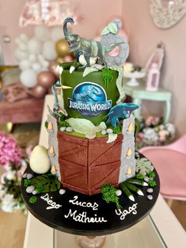 tarta jurassic world madrid