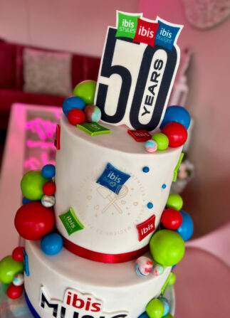 Tarta corporativa ibis madrid