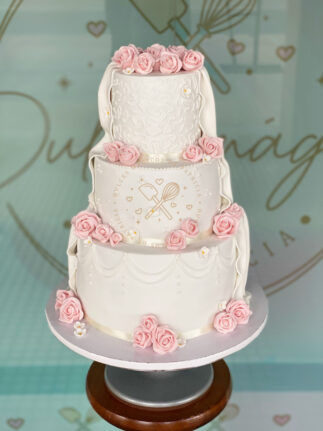 Tarta decorada boda clásica y superhéroes