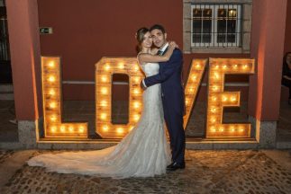 Letras luminosas LOVE
