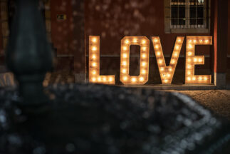 letras love luminosas madrid