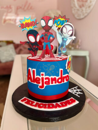 Tarta decorada Spidey y amigos