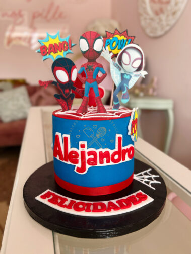 Tarta decorada Spidey y amigos