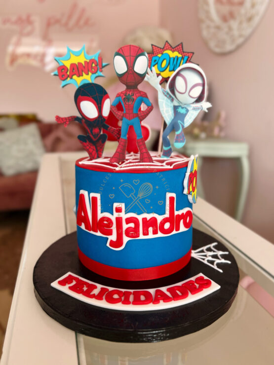 Tarta decorada Spidey y amigos