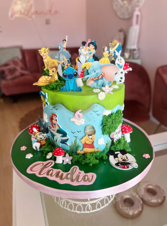 Tarta decorada infantil personajes disney