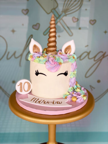 Tarta decorada Unicornio