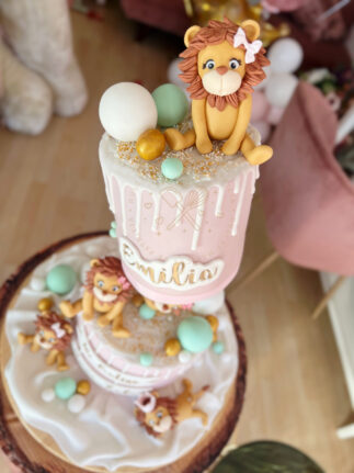 Tarta decorada leoninos