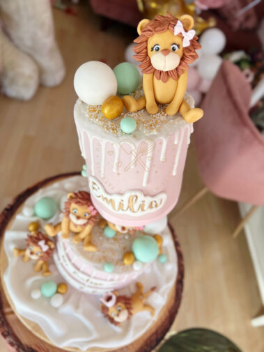 Tarta decorada leoninos