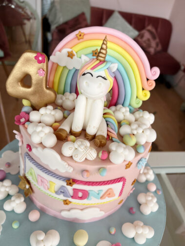 Tarta decorada infantil unicornios