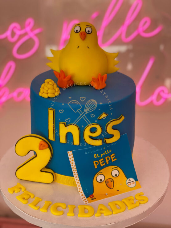 Tarta decorada el pollo pepe