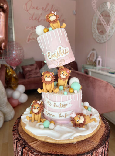 Tarta decorada leoninos