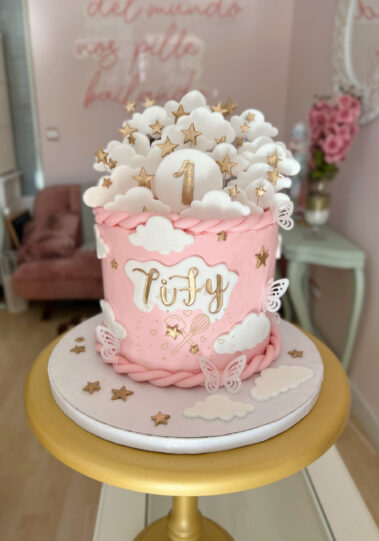 Tarta 1 añito nubes