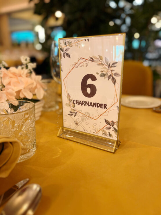 Decoración de espacios, mesero.