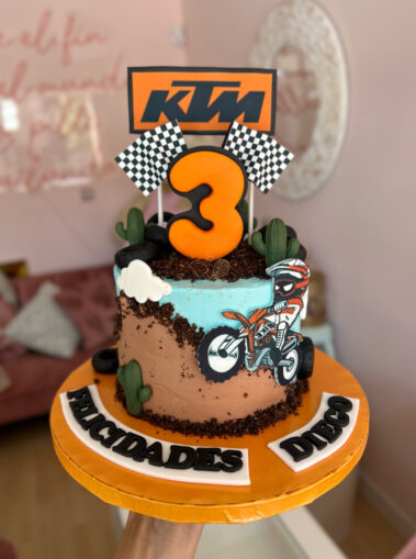 Tarta decorada motos KTM