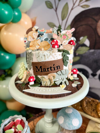Tarta decorada infantil animales del bosque