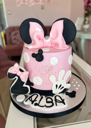 Tarta decorada Minnie Mouse