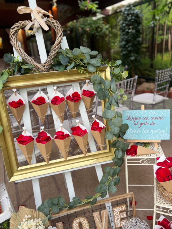 Rincón de pétalos boda