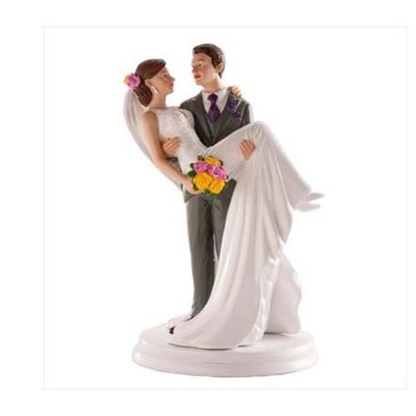 figura decorativa boda novios mujer en brazos