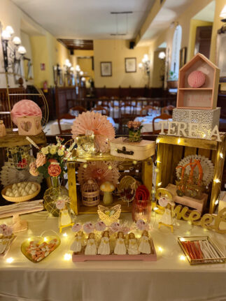 Candy bar comunión tonos románticos