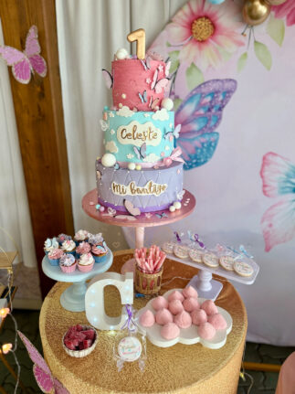 Mesa dulce bautizo y primer año mariposas