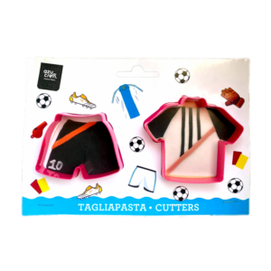 set-de-2-cortadores-de-plastico-camiseta-y-pantalones-de-futbol-